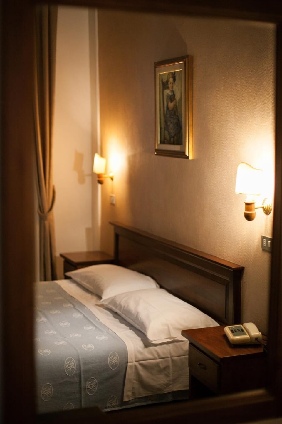 Bed, Photo of the whole room, Bedroom, Family, Family, air conditioner