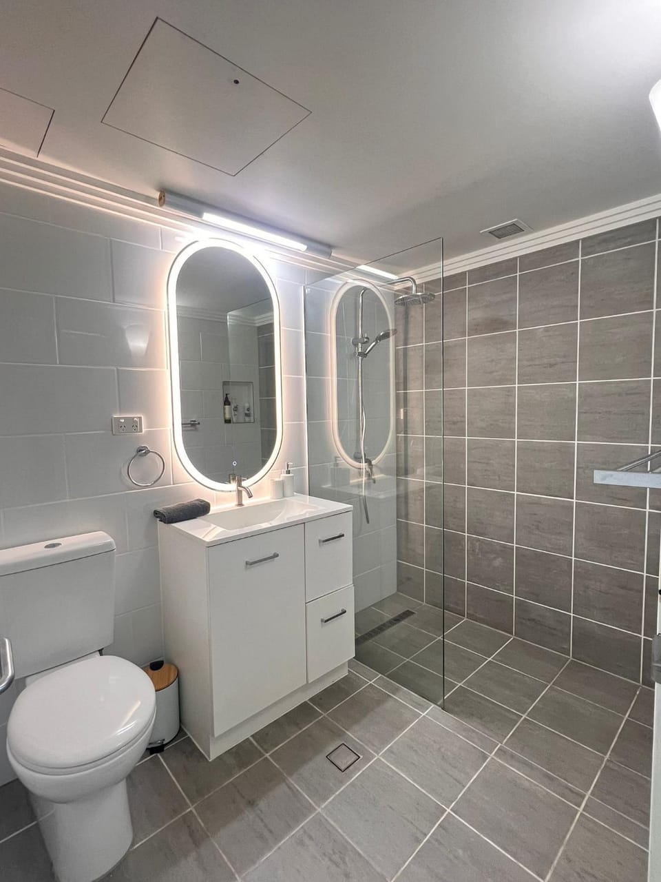 ☆Airliedise☆NO hills☆Kitchen☆5min walk 2 Ferry terminal☆WiFi☆Netflix Apartment in Airlie Beach