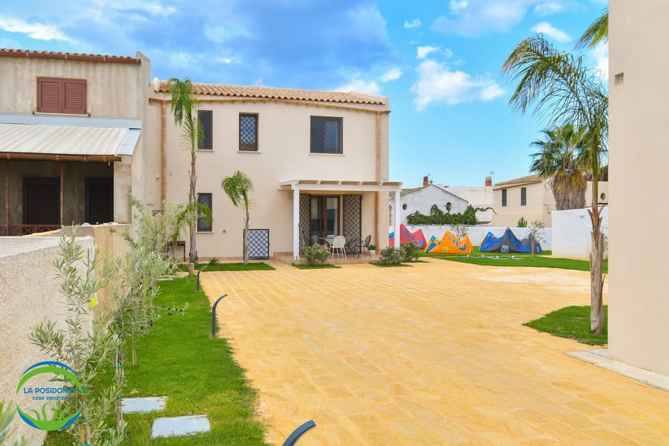 Property building, Children play ground, Garden, On site, Garden view, Area and facilities, laundry, washing machine