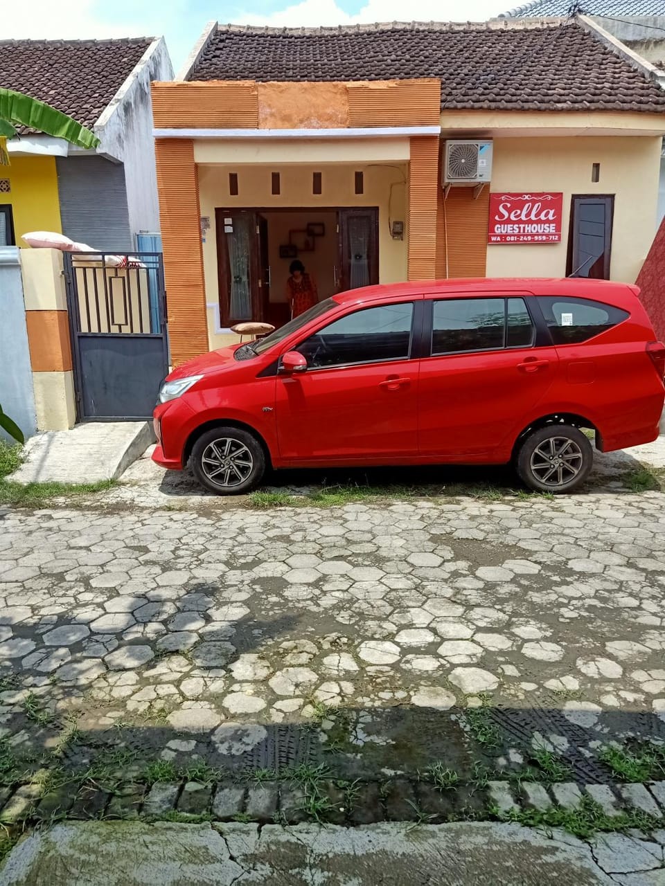 Sella Guest House House in East Java