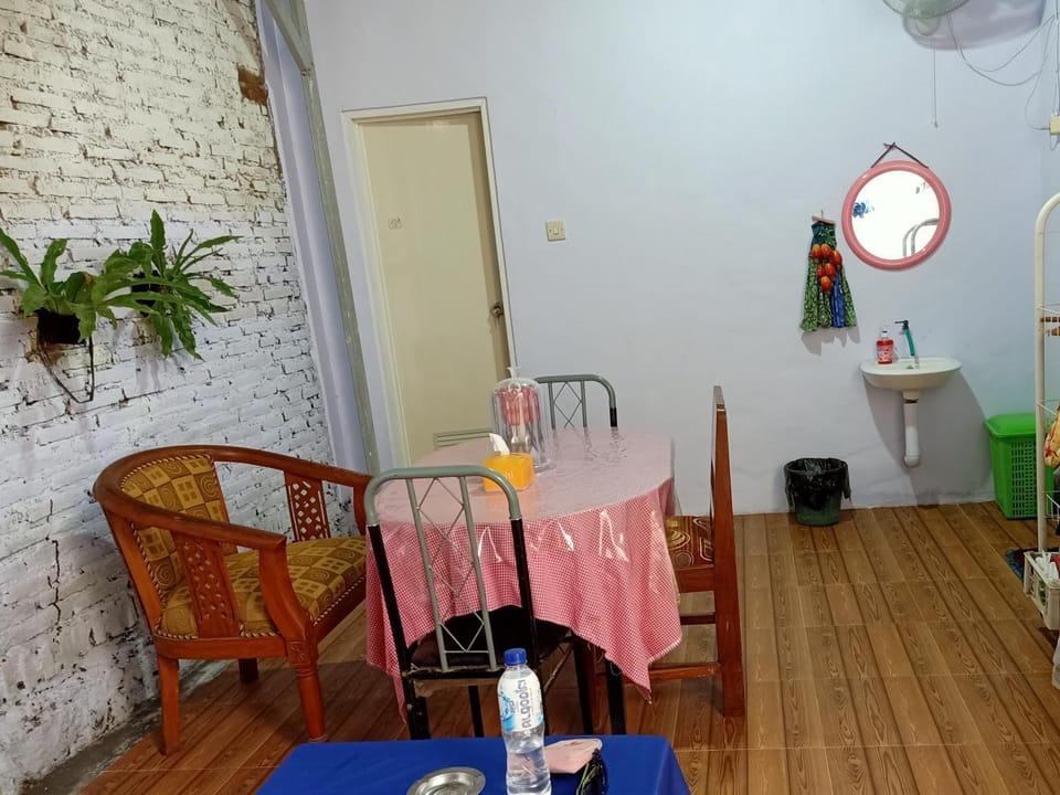 Sella Guest House House in East Java