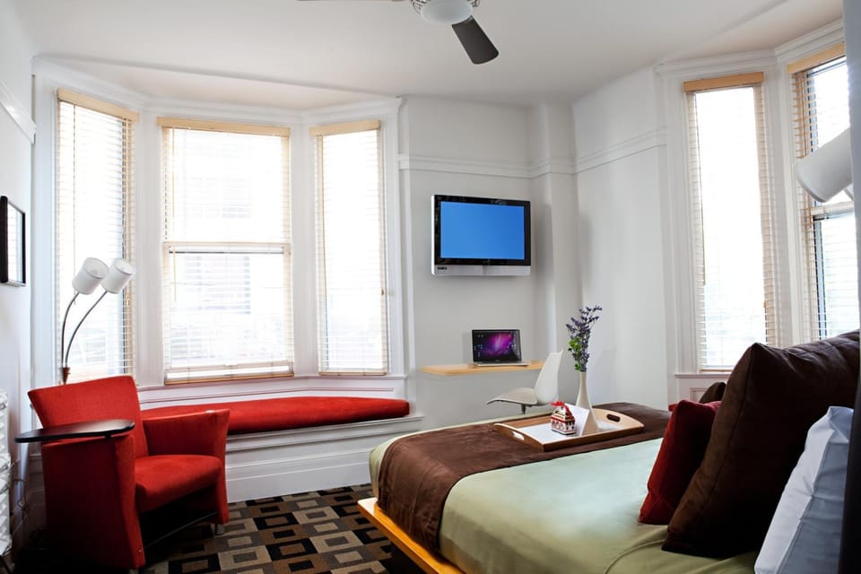 Bed, Photo of the whole room