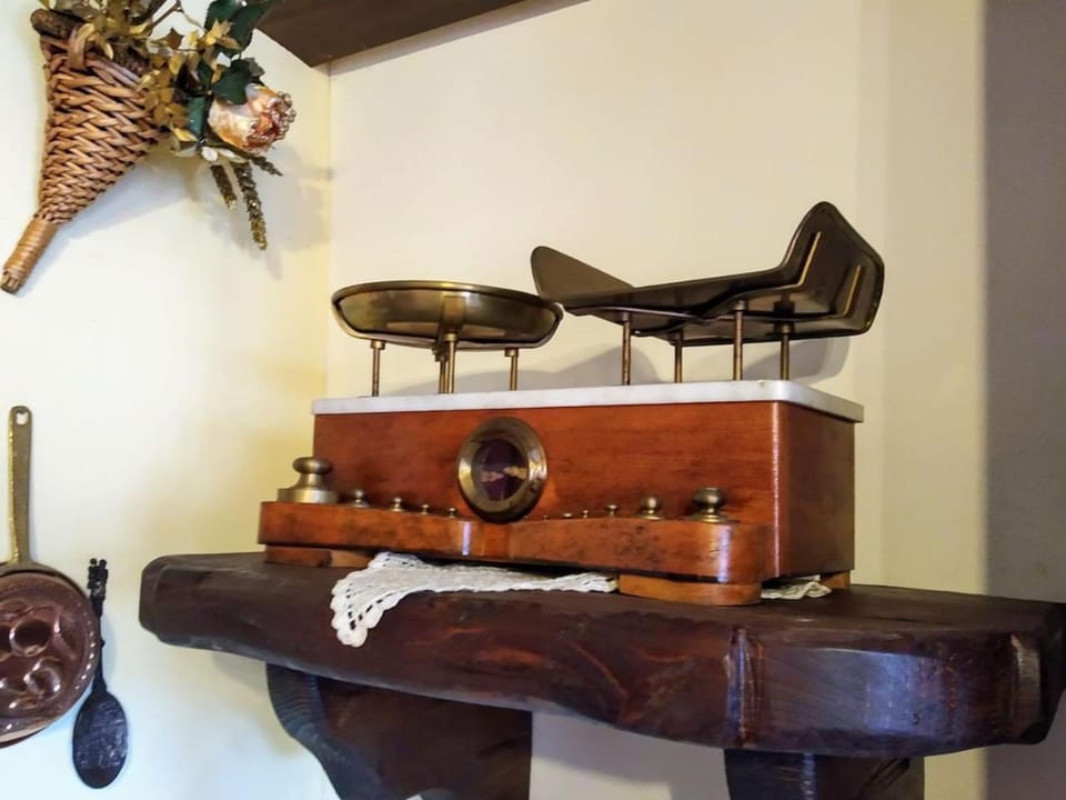 Living room, Decorative detail, Seating area