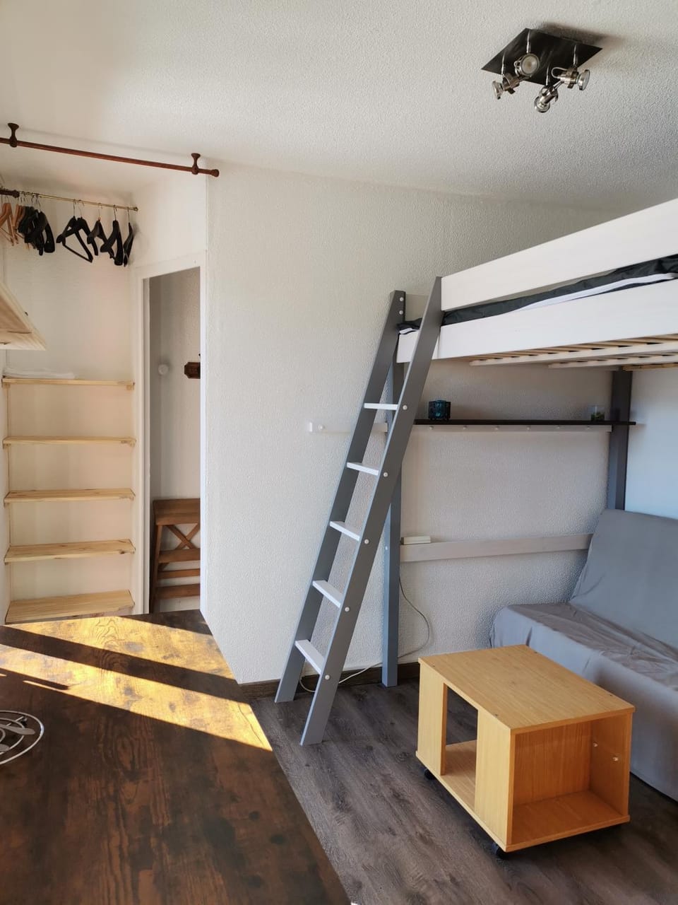 bunk bed