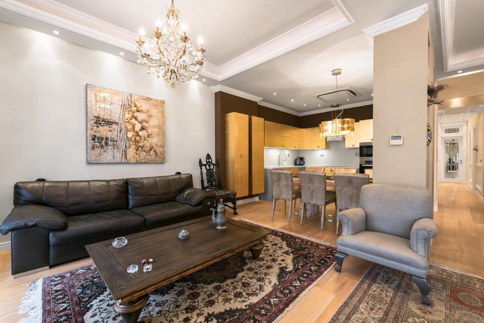 Living room, Seating area