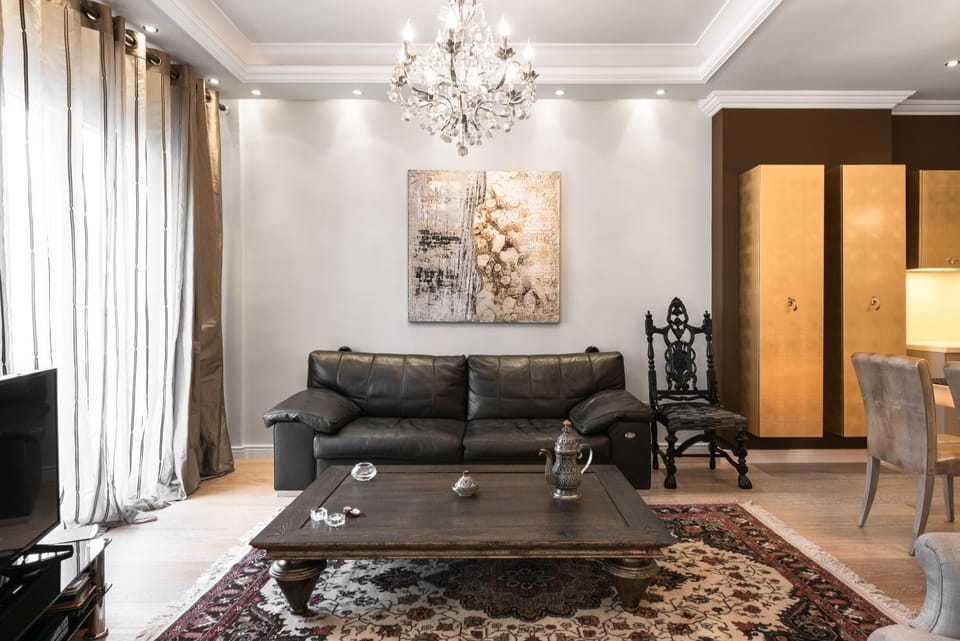 Living room, Seating area