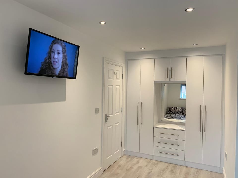 TV and multimedia, Bedroom