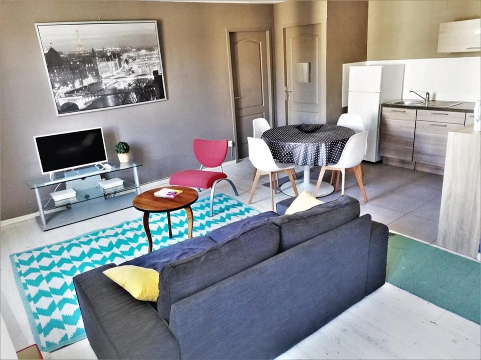 "Évasion"-Meublé de Tourisme 3 étoiles -Résidence "Les Logis de Béziers"-Garage optionnel-Cœur de ville-Plages à 16km ! Apartment in Béziers