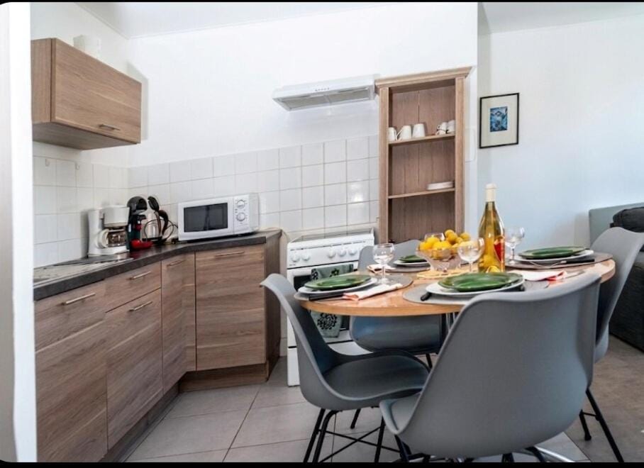 "Évasion"-Meublé de Tourisme 3 étoiles -Résidence "Les Logis de Béziers"-Garage optionnel-Cœur de ville-Plages à 16km ! Apartment in Béziers