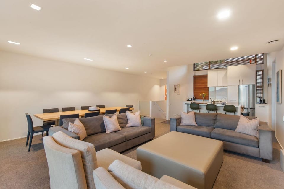 Top of the Lake by Relaxaway Holiday Homes House in Queenstown