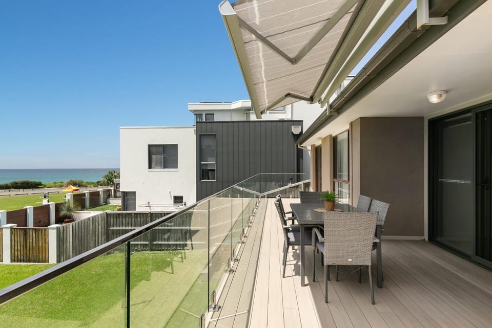 Property building, Sea view