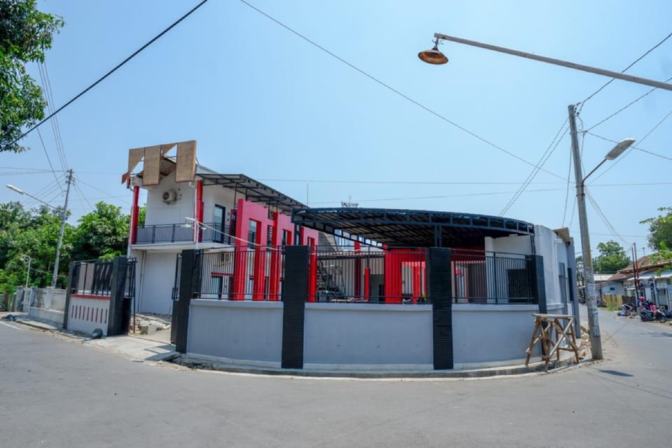 Property building, Facade/entrance