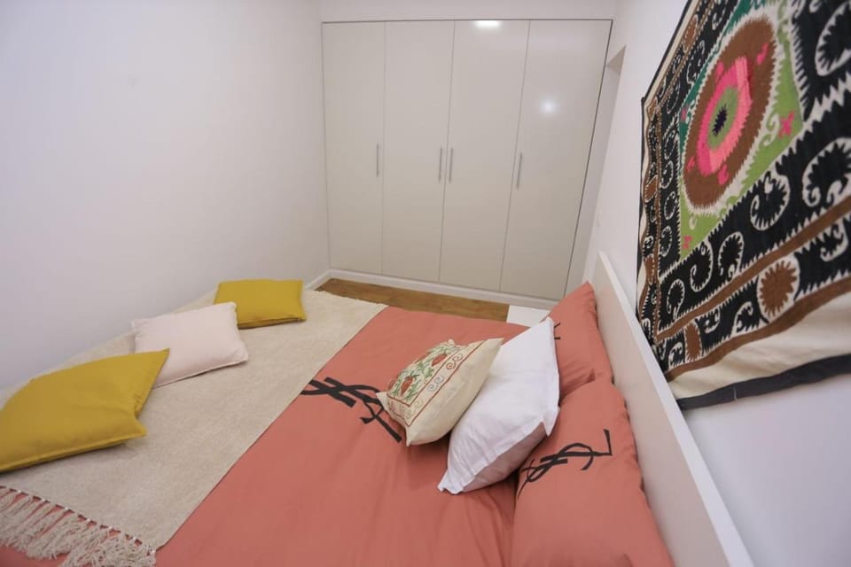 Bed, Bedroom