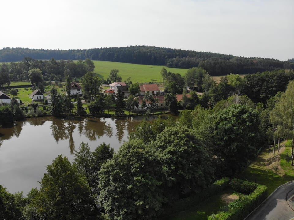 Neighbourhood, Natural landscape