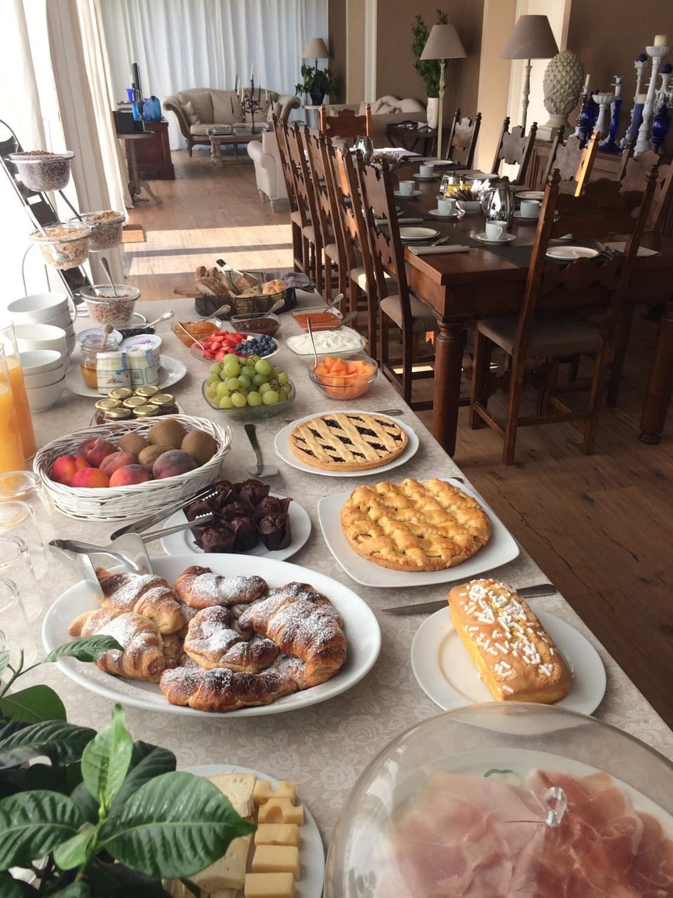 Buffet breakfast, Time of day