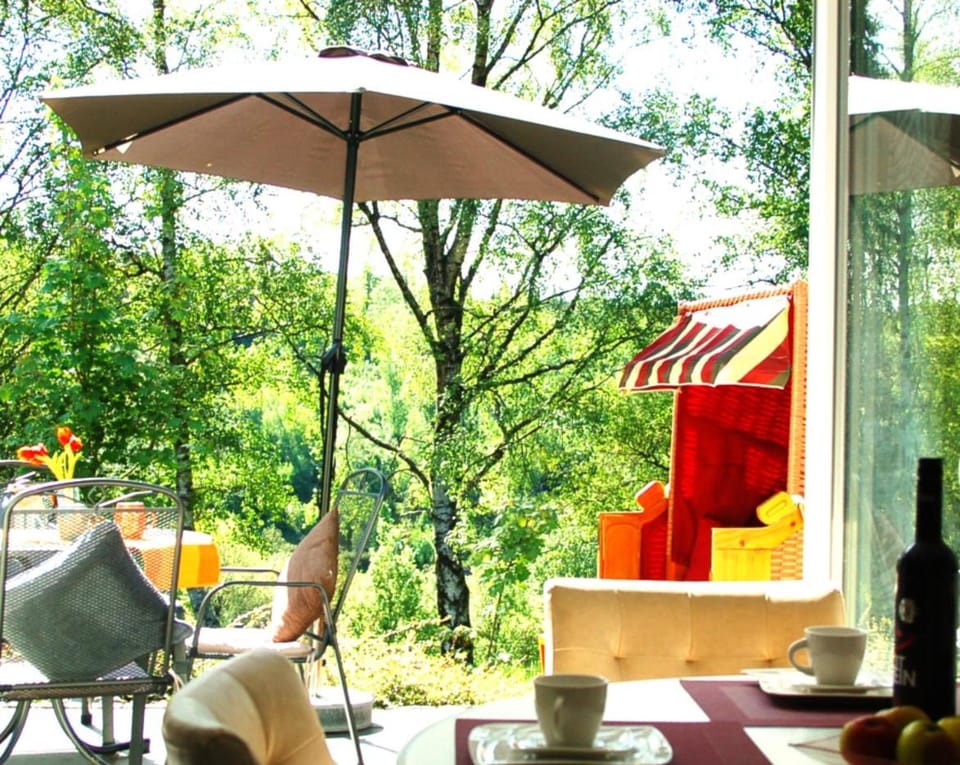 Garden, Seating area, Garden view