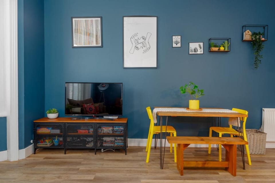 The Blue Bank Suite by Grandeur Property Apartment in Bournemouth