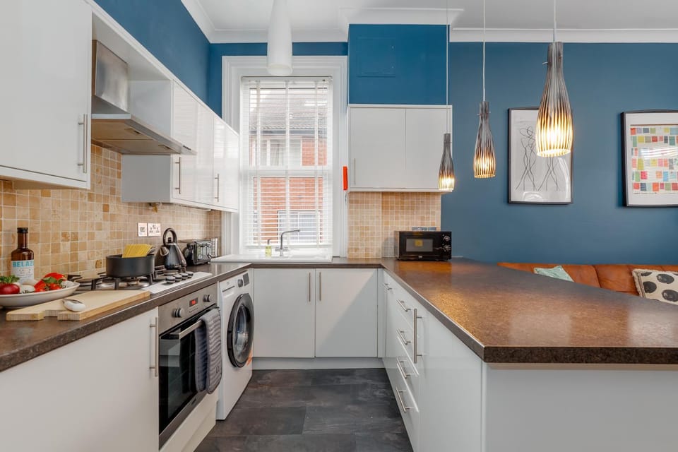 The Blue Bank Suite by Grandeur Property Apartment in Bournemouth