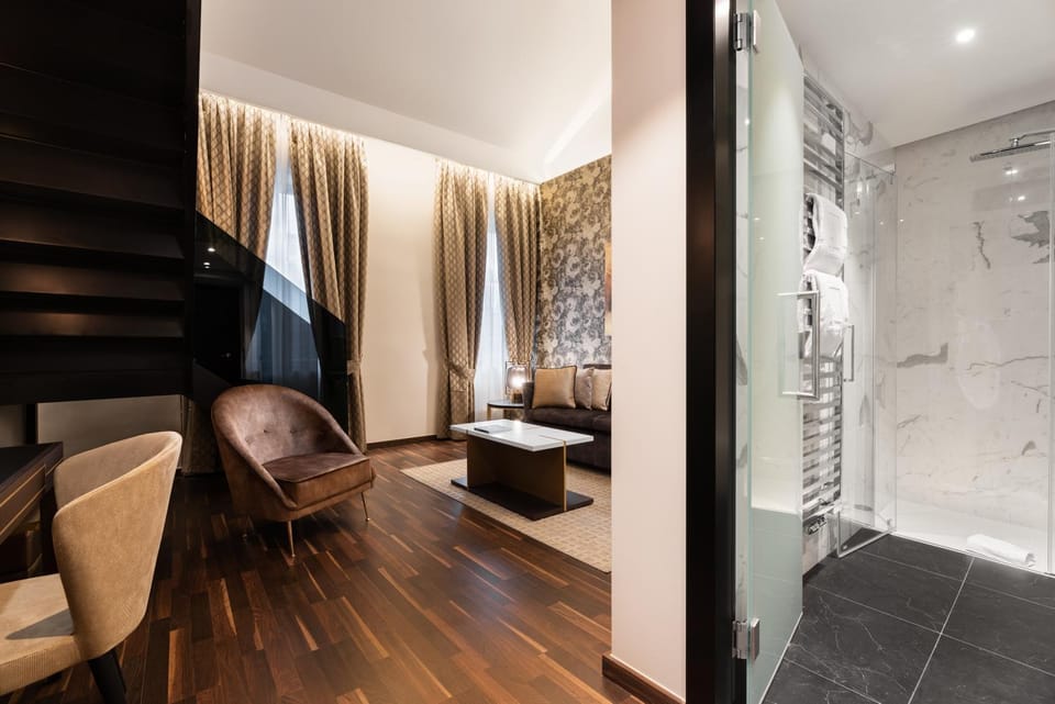 Bathroom, Living room