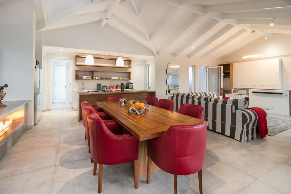 Lounge or bar