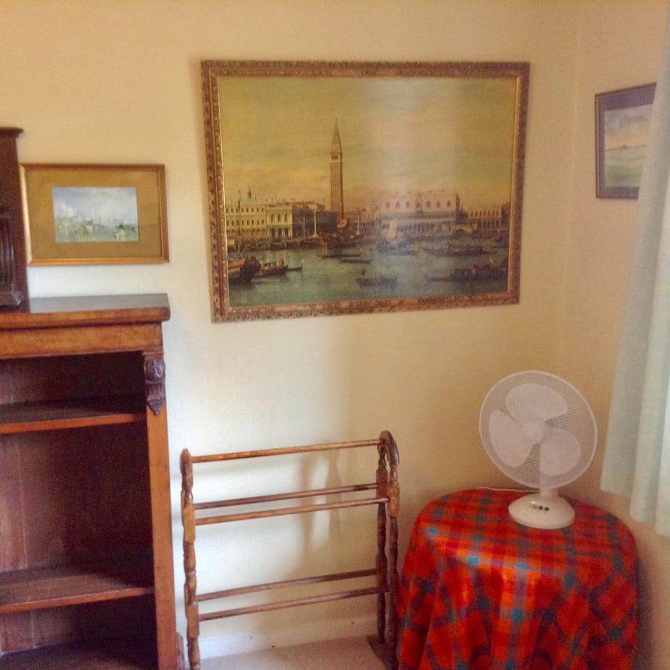 chez Guinevere Apartment in City of Westminster