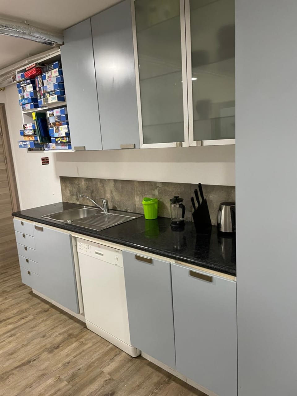 Coffee/tea facilities, Kitchen or kitchenette, dishwasher