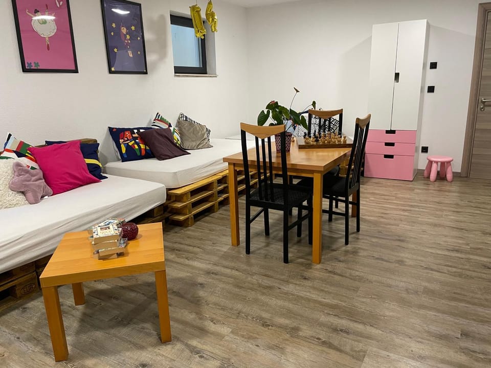 Living room, Seating area, Dining area