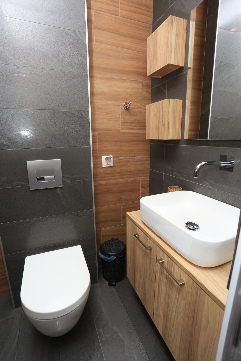Kyana Downtown Studios Apartment in Thessaloniki