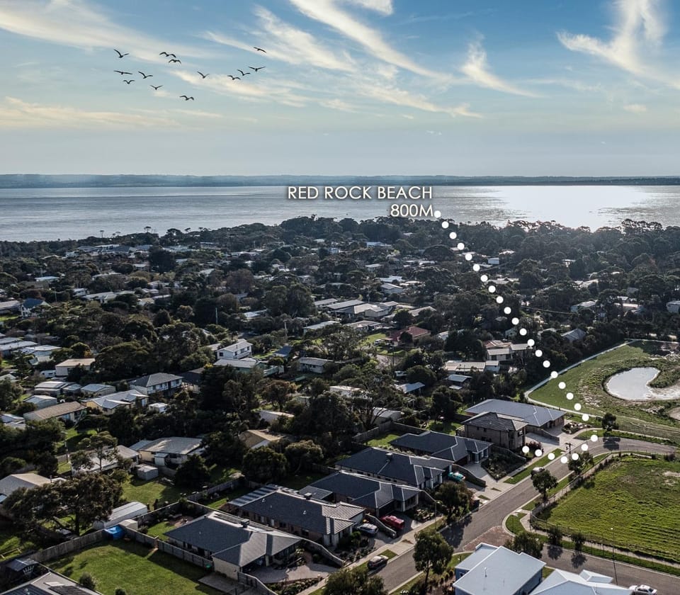 Seabreeze Haven -Wifi, Netflix, pet friendly beach house House in Cowes