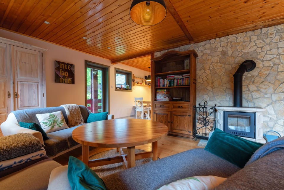 Library, Living room, Seating area, flat iron