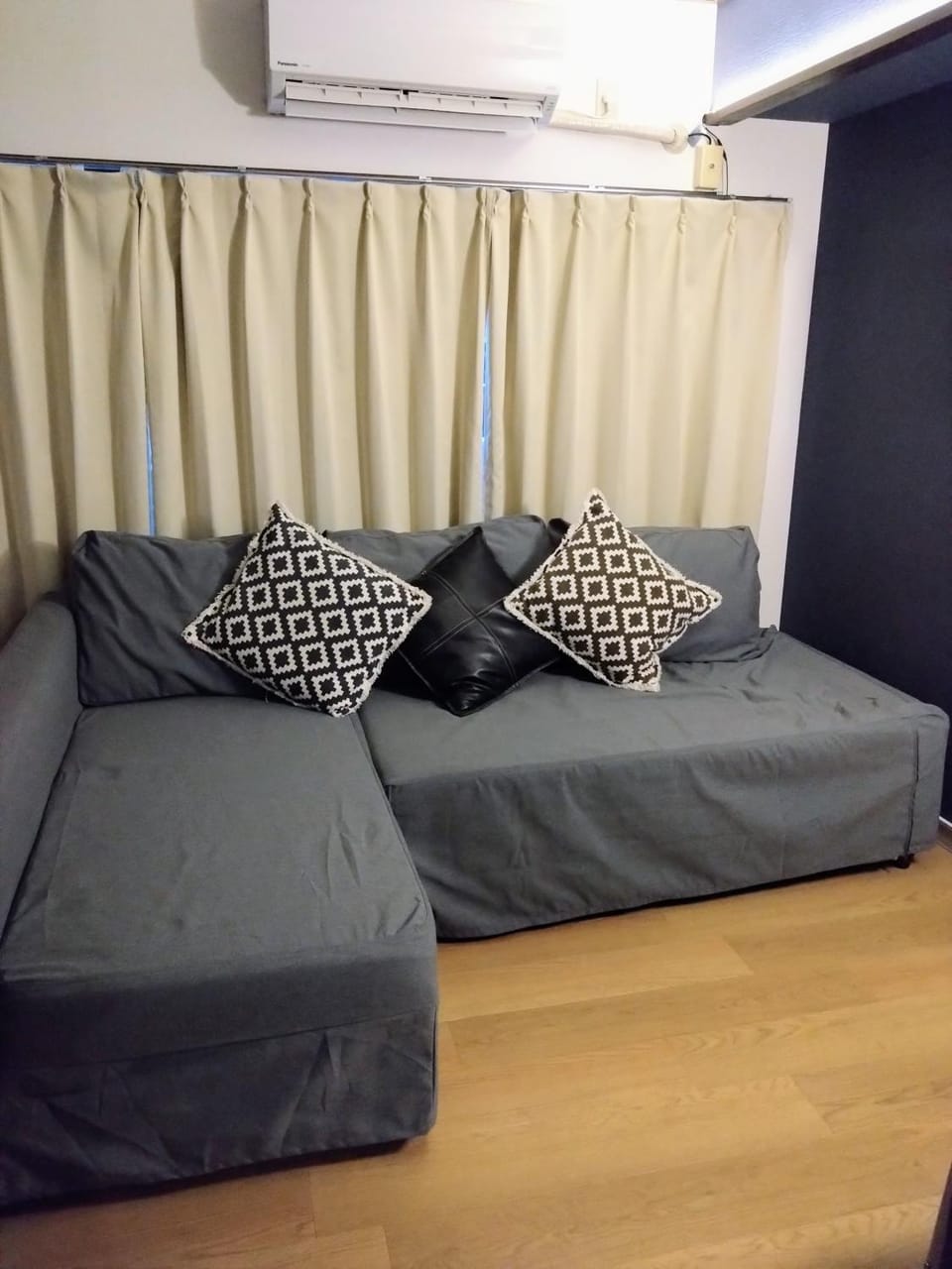 Photo of the whole room