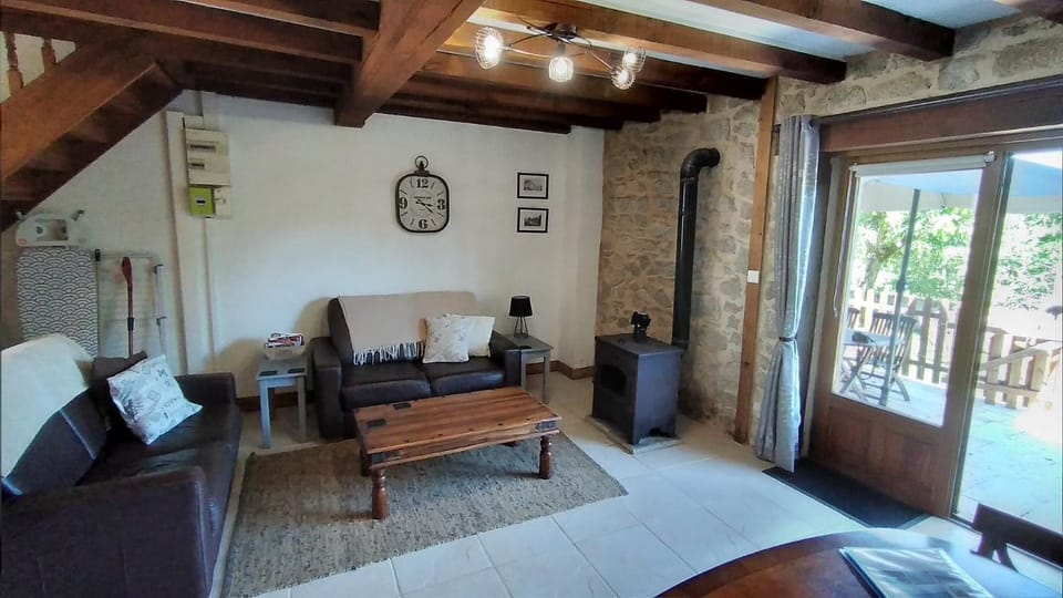Living room, Seating area, internet
