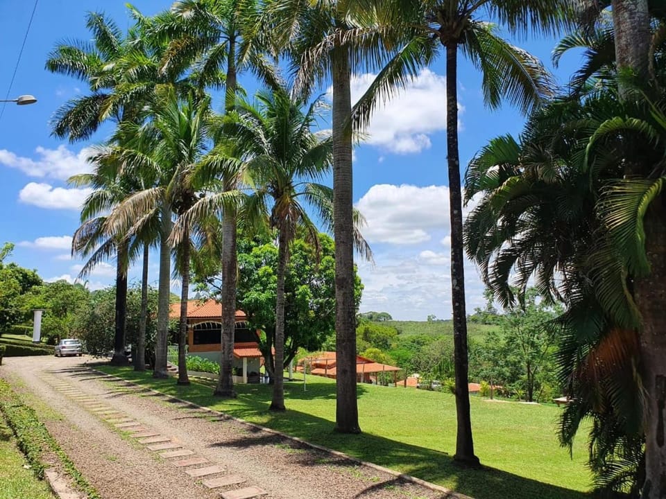 Linda Chácara - Águas de São Pedro - Próximo ao Parque Thermas Bed and Breakfast in State of São Paulo