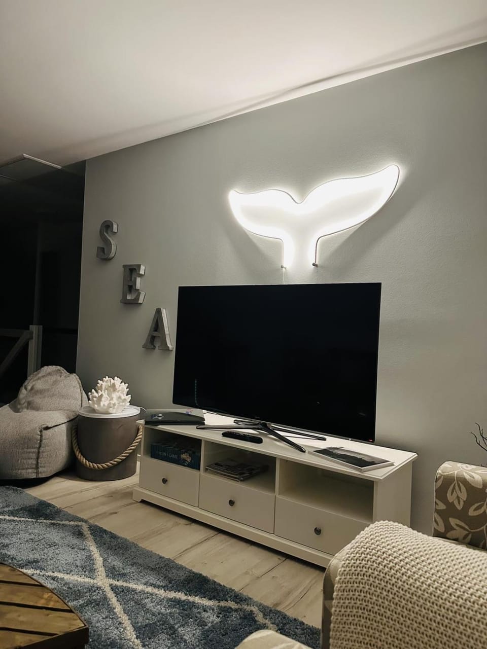 TV and multimedia, Living room, Seating area