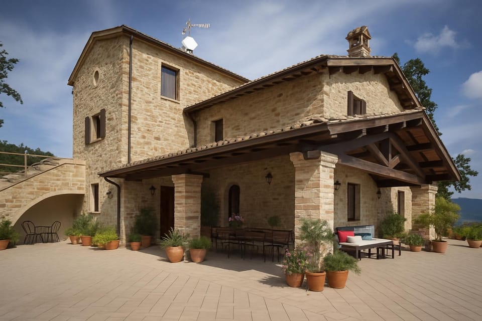 Property building, Patio, Balcony/Terrace