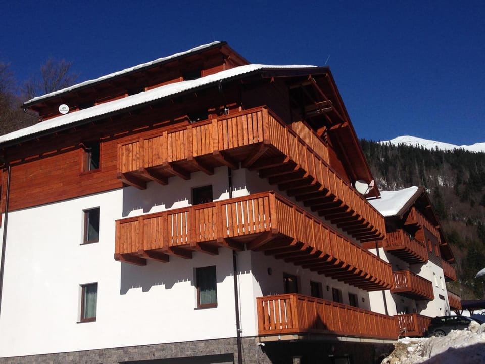 Property building, Winter
