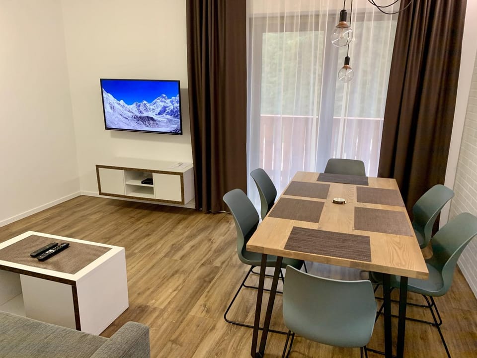 TV and multimedia, Dining area