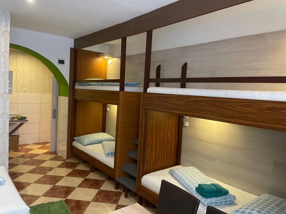 bunk bed