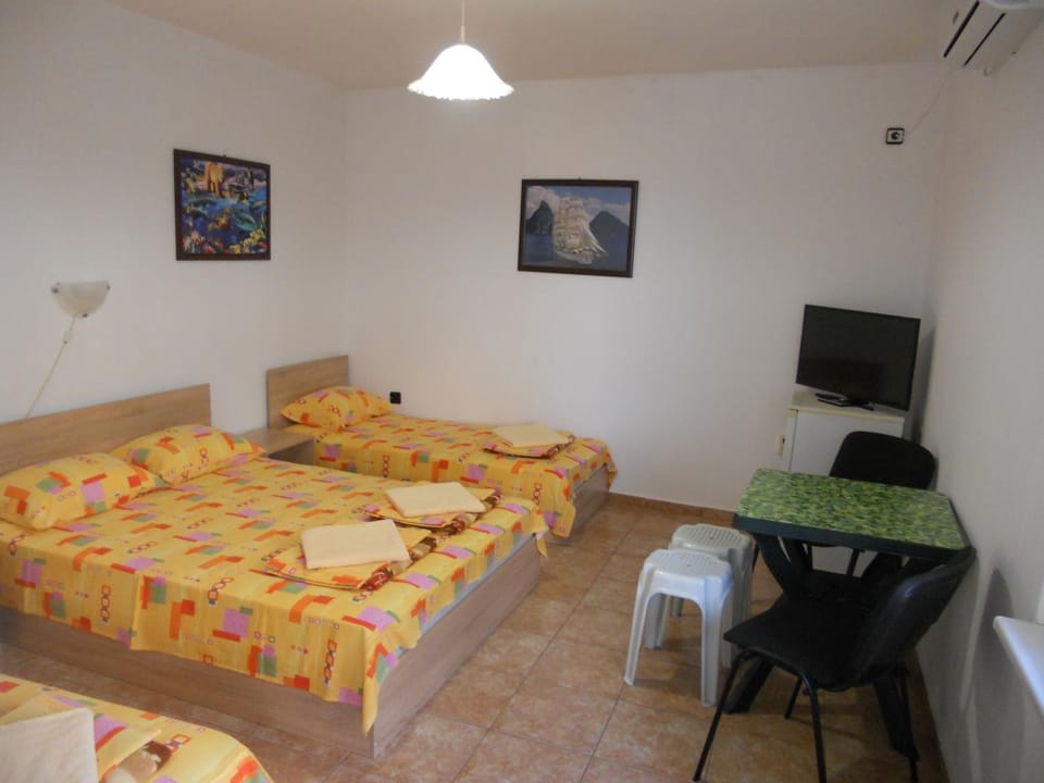 "Agatopolis"- всяка стая с безплатно парко място Bed and Breakfast in Burgas Province