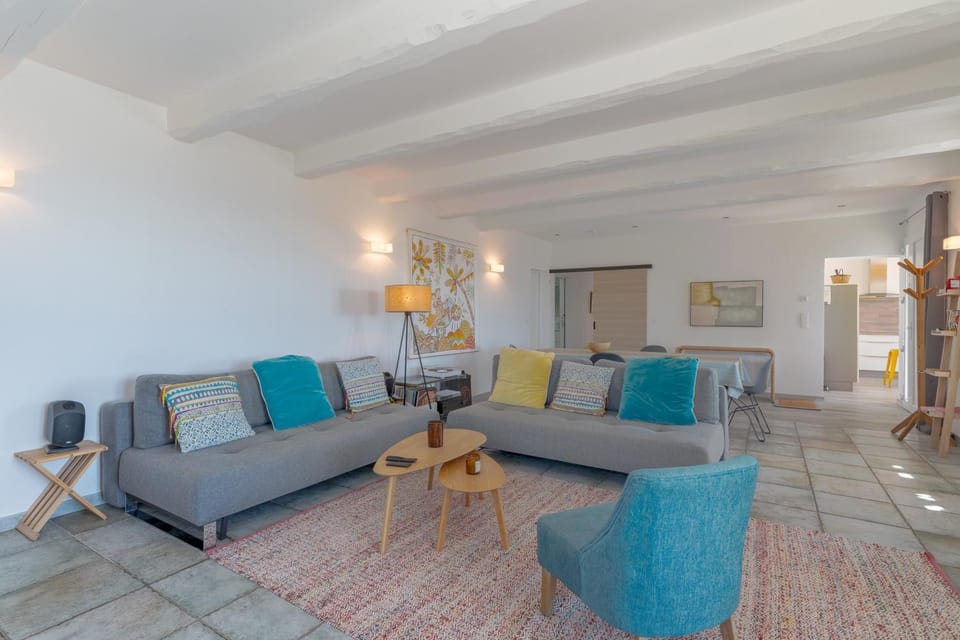 Property building, Living room