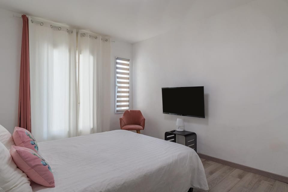 Living room, Bedroom