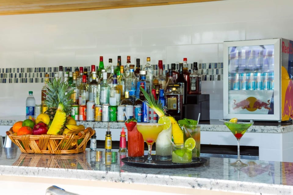 Lounge or bar, On site