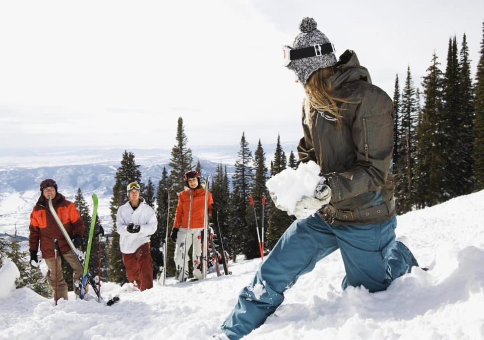 Winter, Skiing