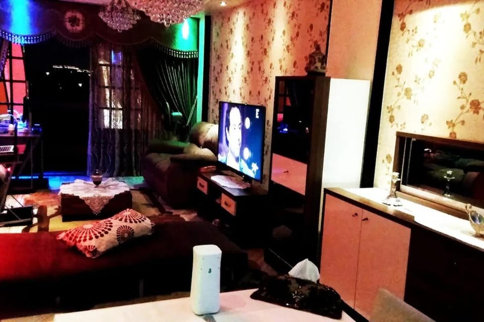 Private Room In Apartment with Sea & Hilton View Bed and Breakfast in Alexandria