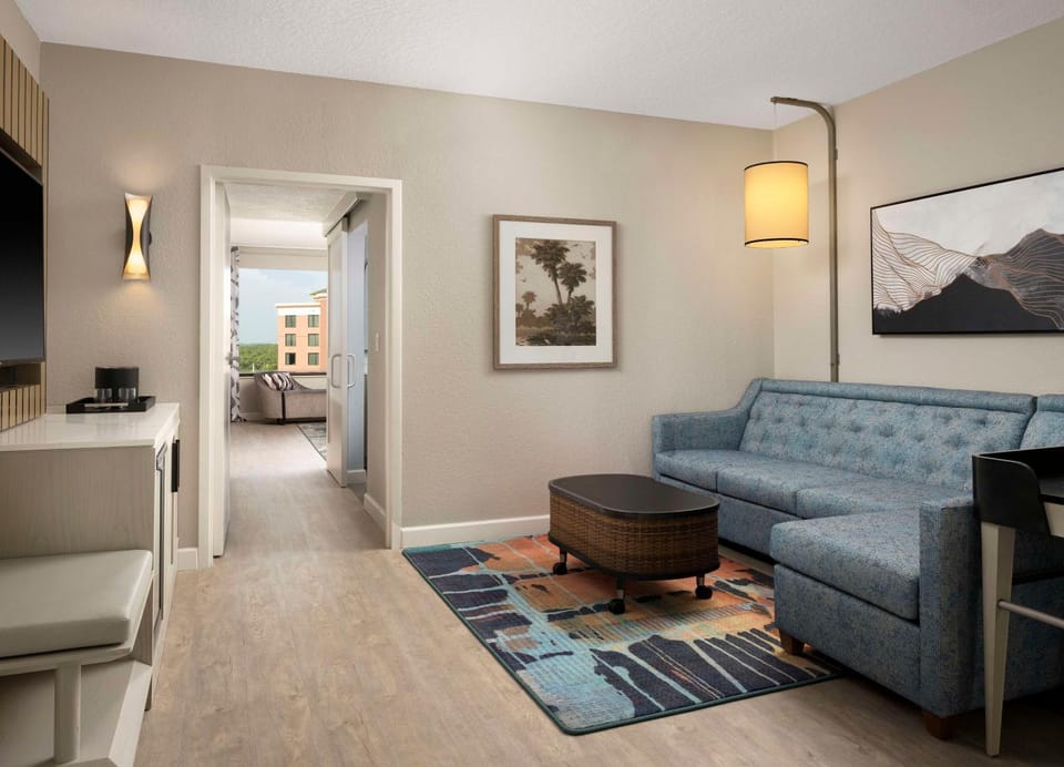 Living room, Photo of the whole room