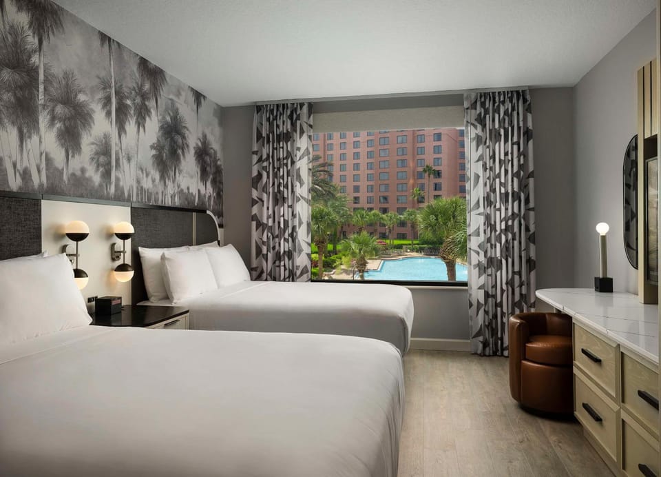 Bedroom, Pool view