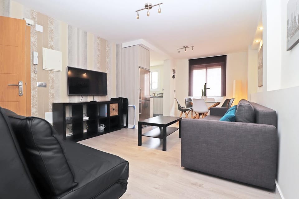 TV and multimedia, Living room, Lounge or bar