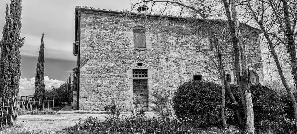 Property building, Facade/entrance, View (from property/room), Garden view, Garden view, Landmark view, Landmark view, Street view, Street view, Quiet street view, Inner courtyard view, Parking, acessibility
