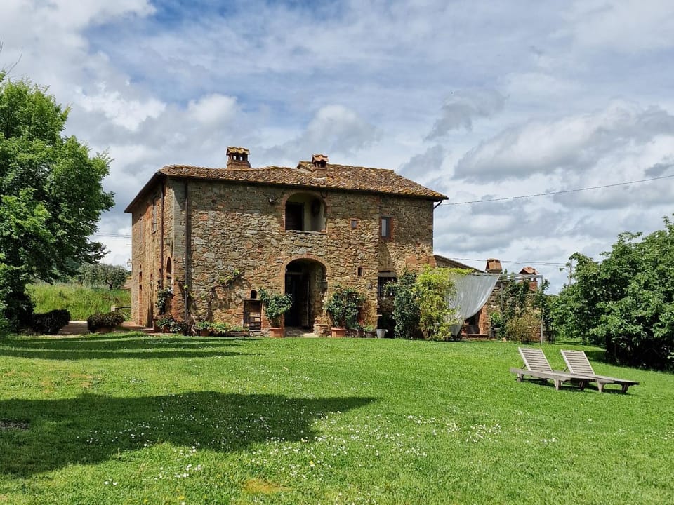 Property building, Spring, Day, Natural landscape, Garden, Garden view, Landmark view