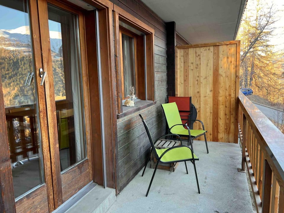 Lärchenwald Lodge Nature lodge in Canton of Valais